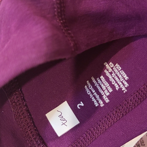 Tea Collection Fuscia Sport Leggings Size 2 - Picture 3 of 3